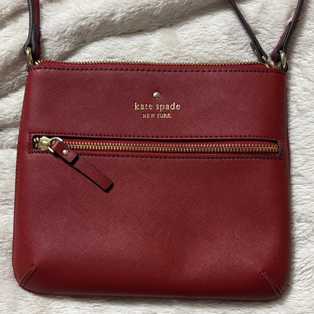 Kate Spade Cherry Red Crossbody Bag new without tags 💯leather